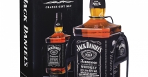 jack-daniels-cradle-gift-set-3liter-mybottleshop-011